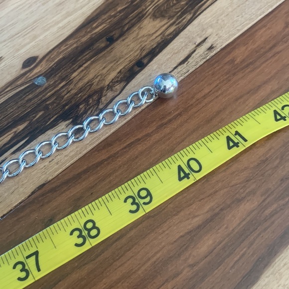 Silver and Red Fur Chain Belt - Picture 7 of 8